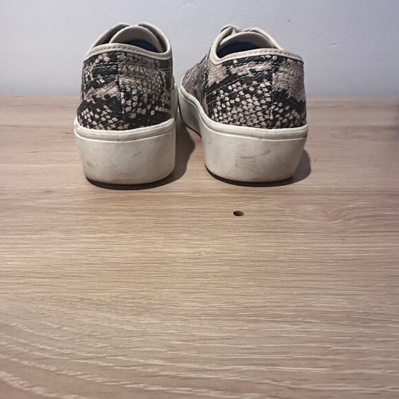 Torrid Snakeskin Print Lace Up Platform Sneaker Sz 7.5 Urban Streetwear Style - Picture 14 of 14